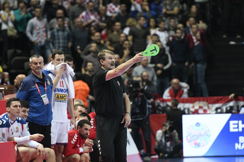 Цветковић: Мало одбрана голмана, али играчи немају разлог да мењају расположење